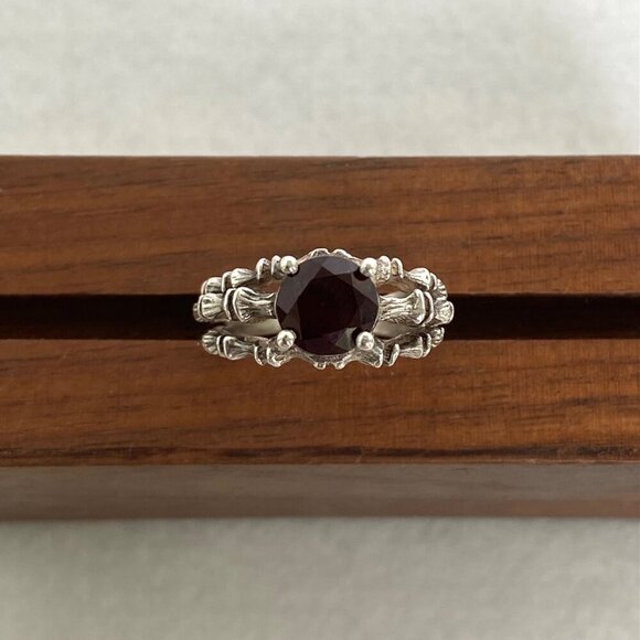 VTG Sterling Silver 925 Round Garnet Bamboo Style Triple Band Ring Sz 7.25 - Picture 5 of 16